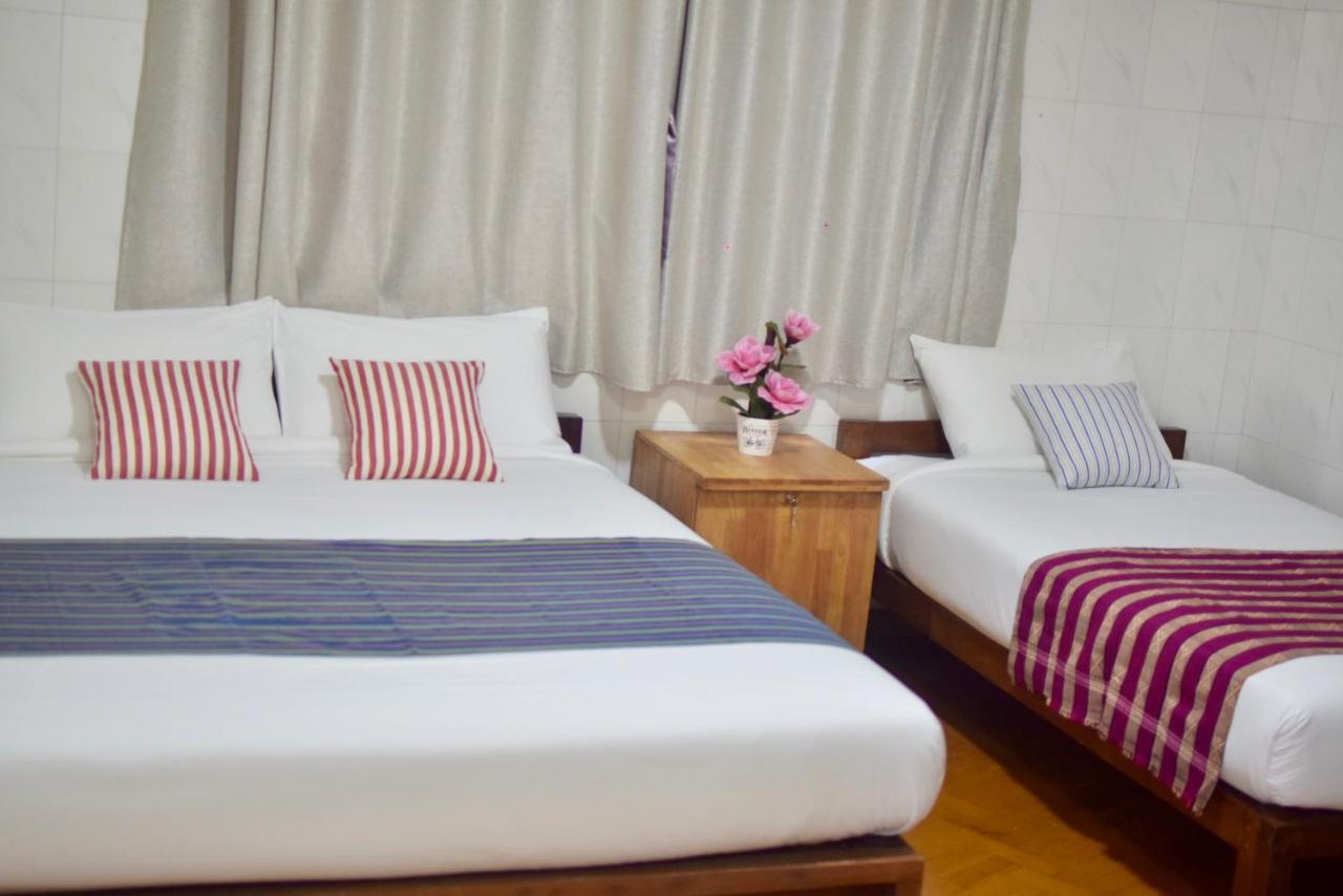 Celia Hostel Mandalaj Kültér fotó